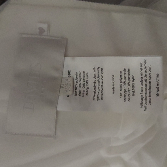 Davids Bridal Wedding Dress - Picture 3 of 7